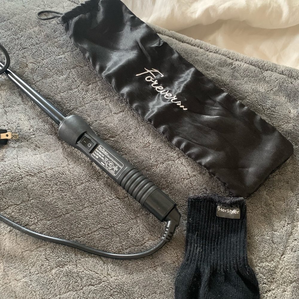 HER professional hair curling wand